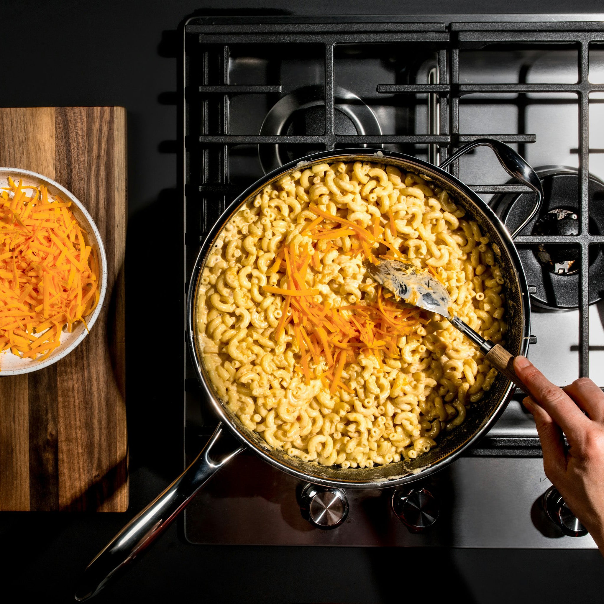 Hybrid Deep Sauté Pan with Lid. 4.5-Qt - Image 7