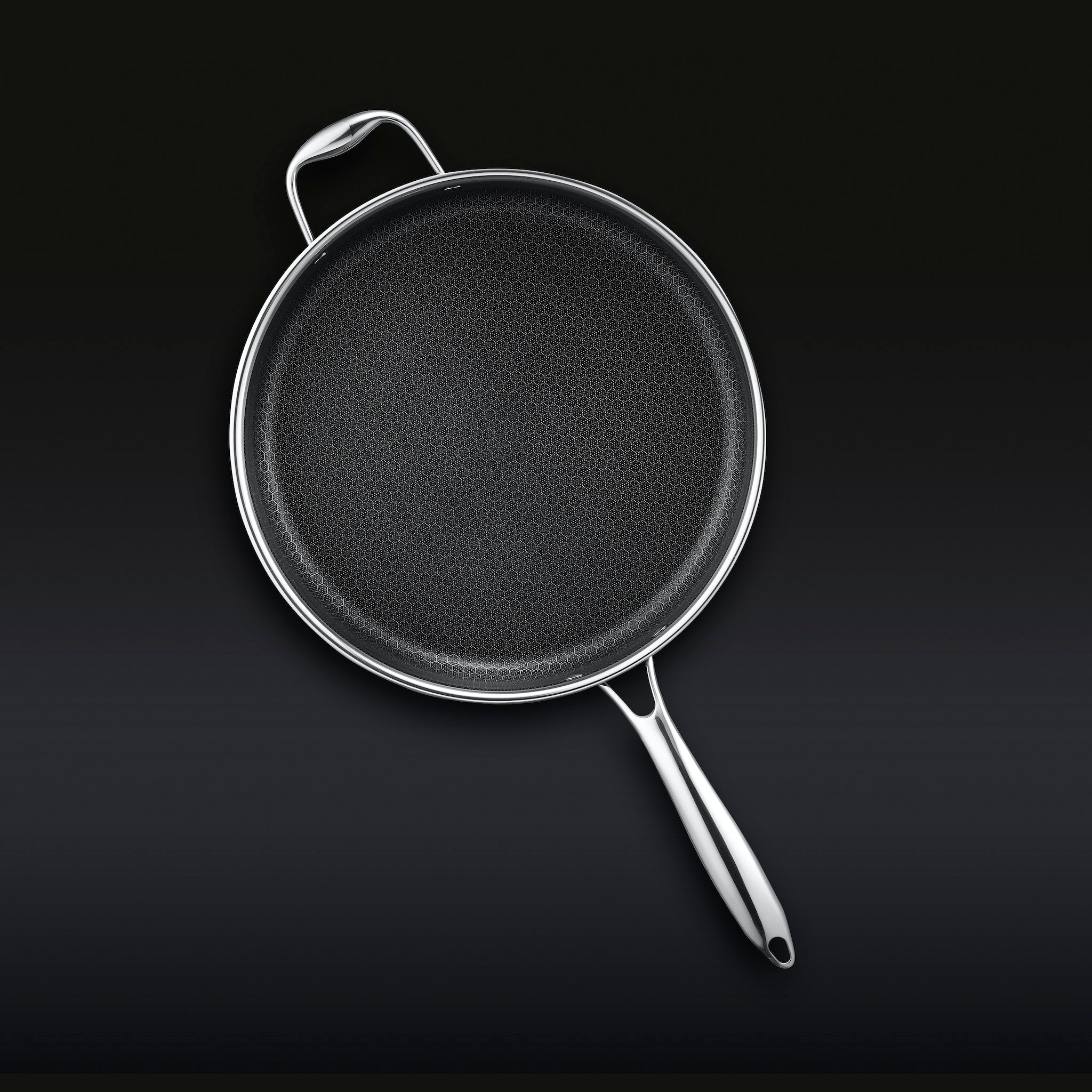 Hybrid Deep Sauté Pan with Lid. 5.5-Qt - Image 5