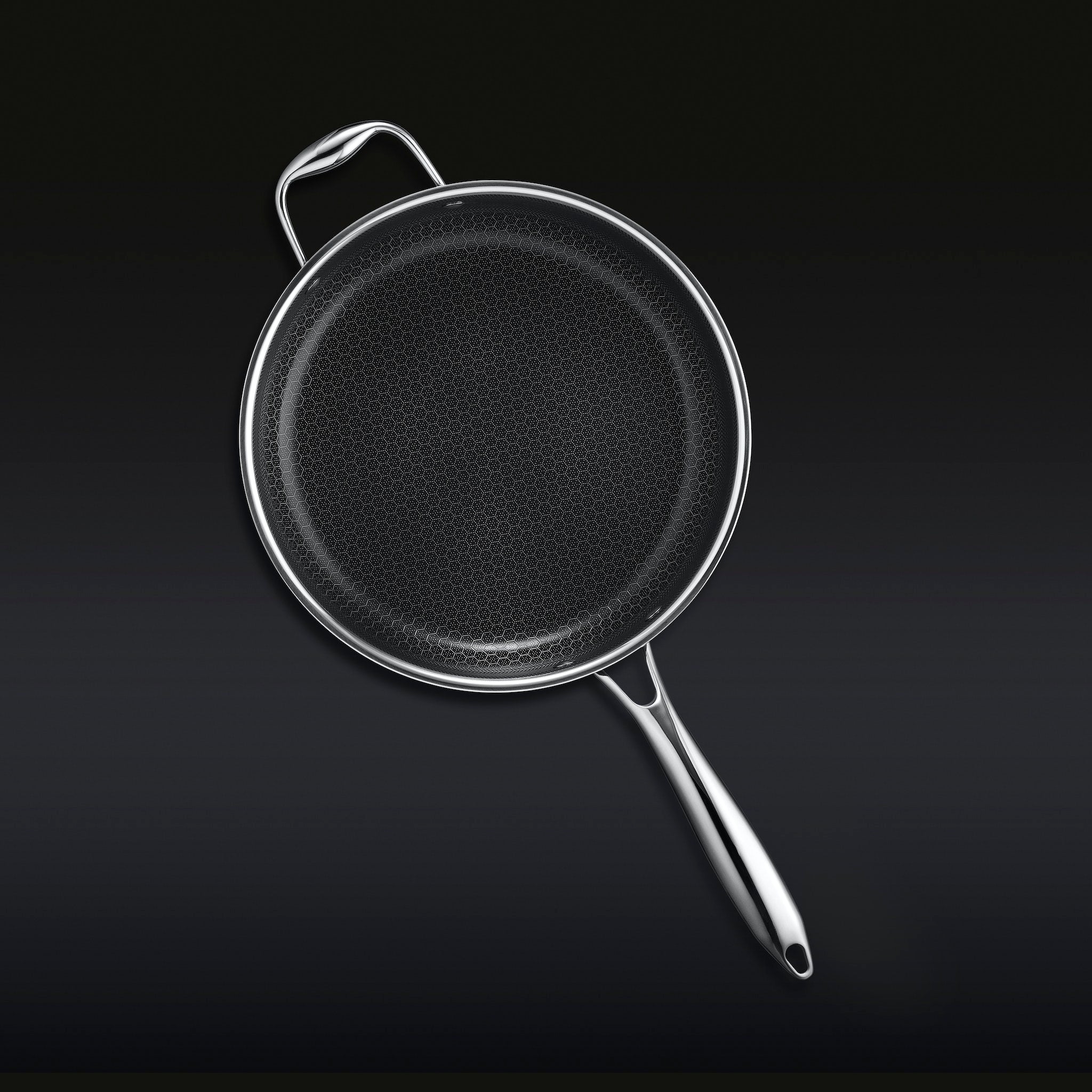 Hybrid Deep Sauté Pan with Lid. 3.3-Qt - Image 3